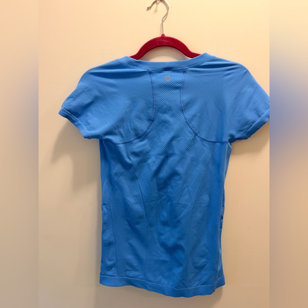Athleta Blue Performance Short Sleeve Top Size Small - Picture 5 of 6